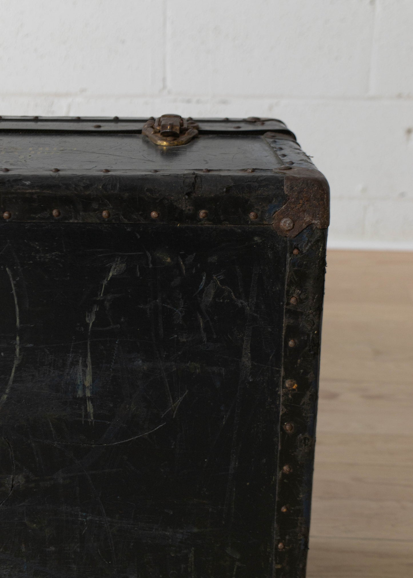 1920s The Royal Canadian Regiment Metal Trunk