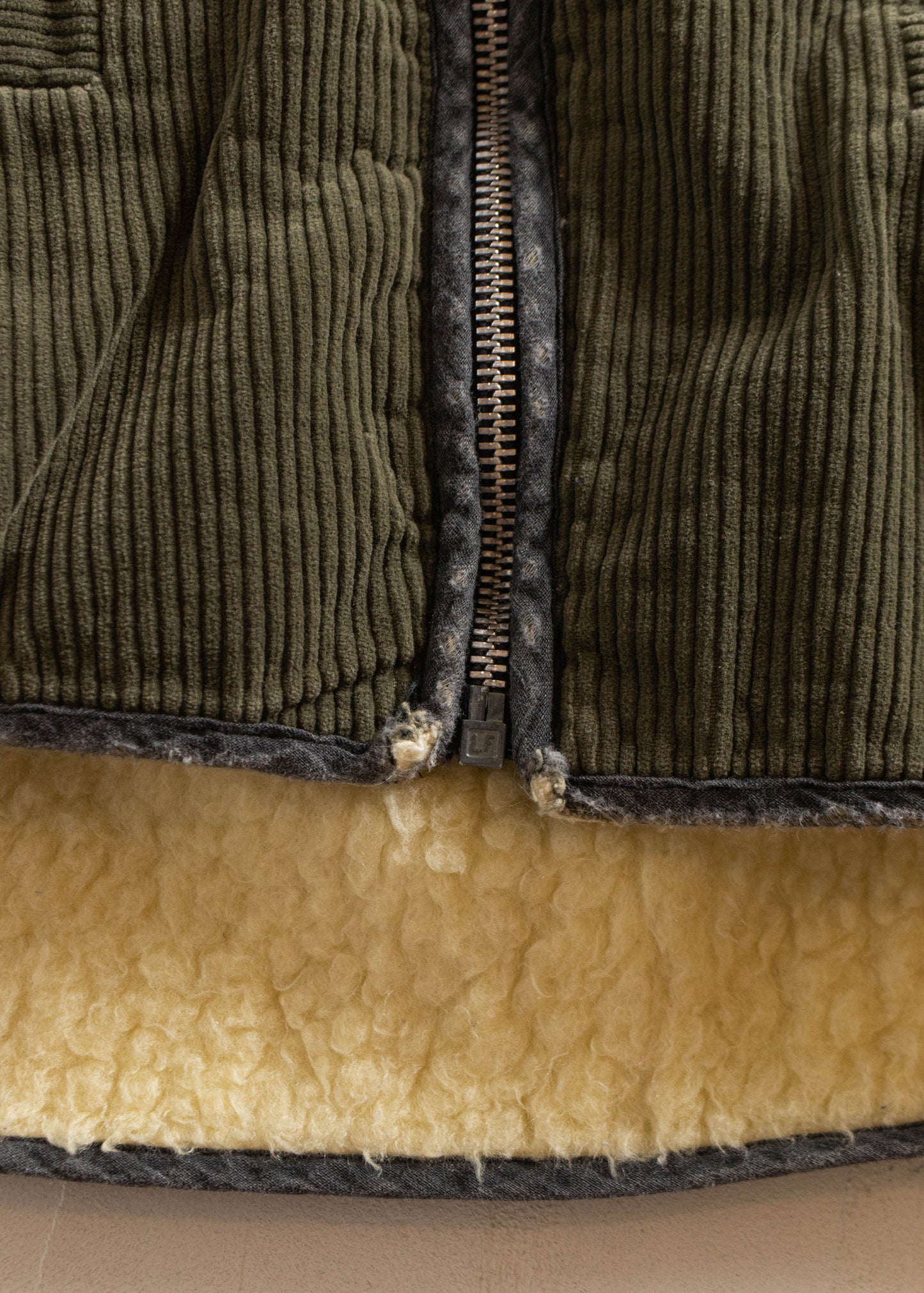 1980s Corduroy Sherpa Lined Vest Size XS/S