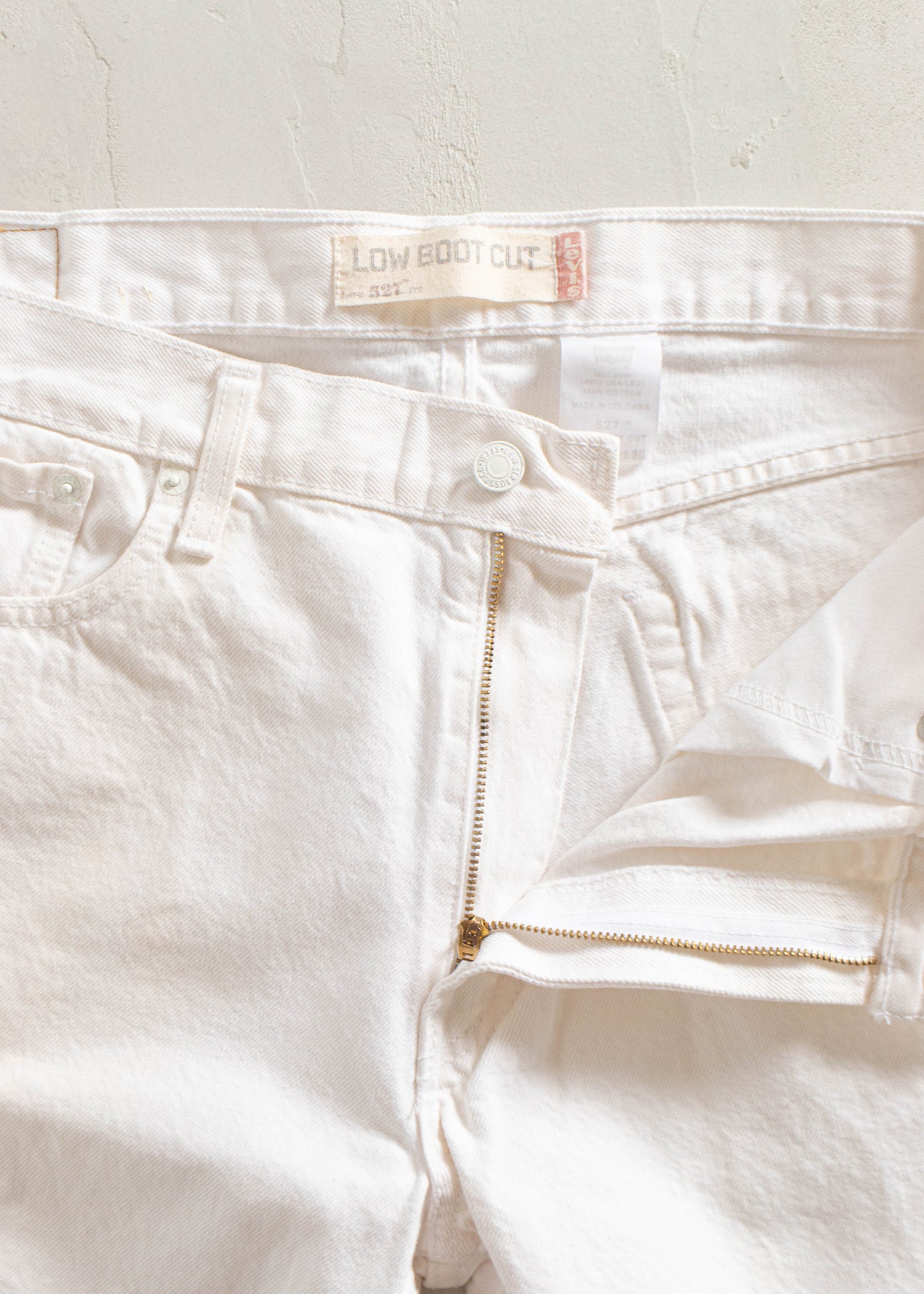 Levi's 527 Low Bootcut White Jeans Size Women's 33 Men's 36