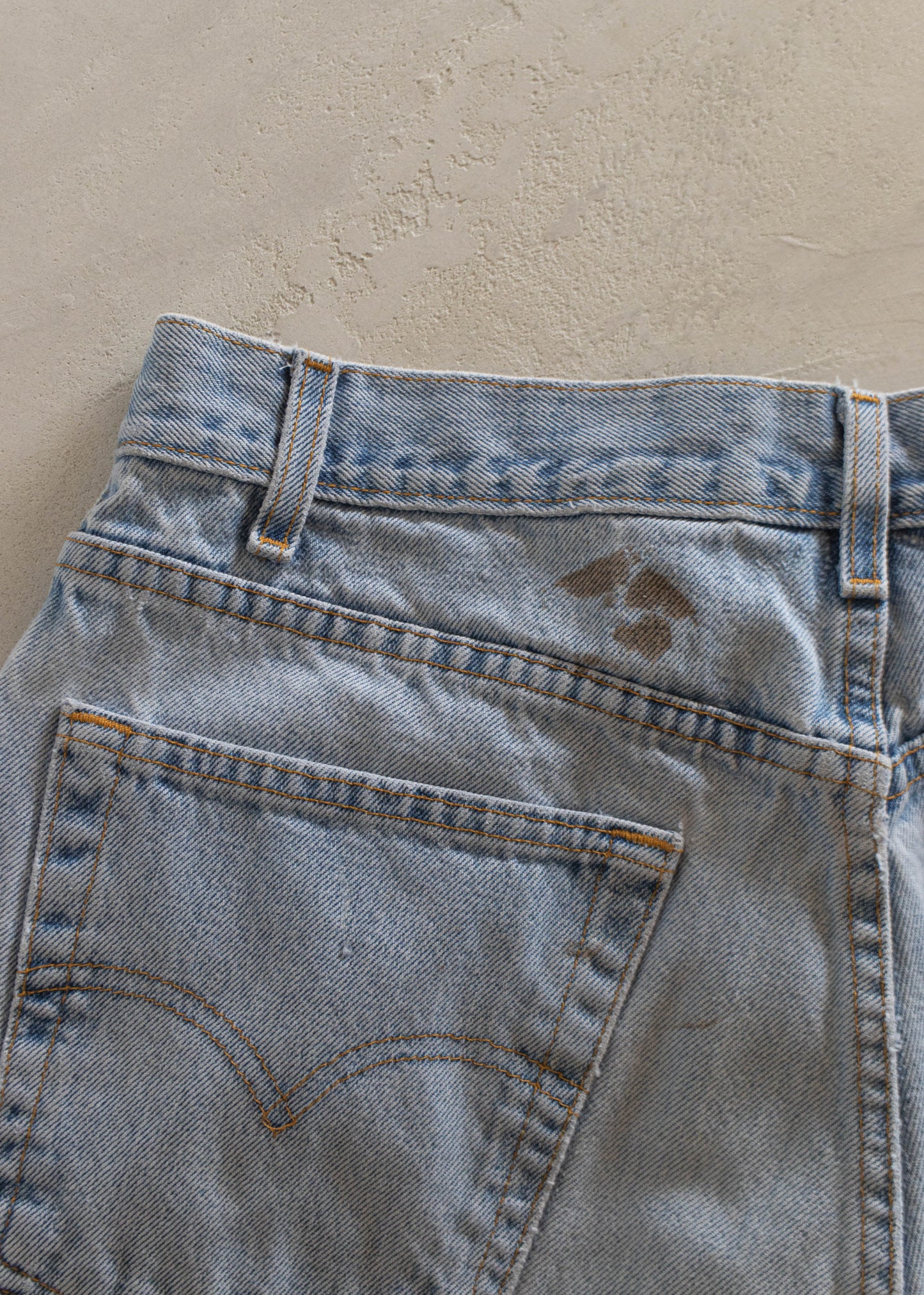 1980s Levi's 505 Lightwash Jeans Size Women's 29 Men's 32