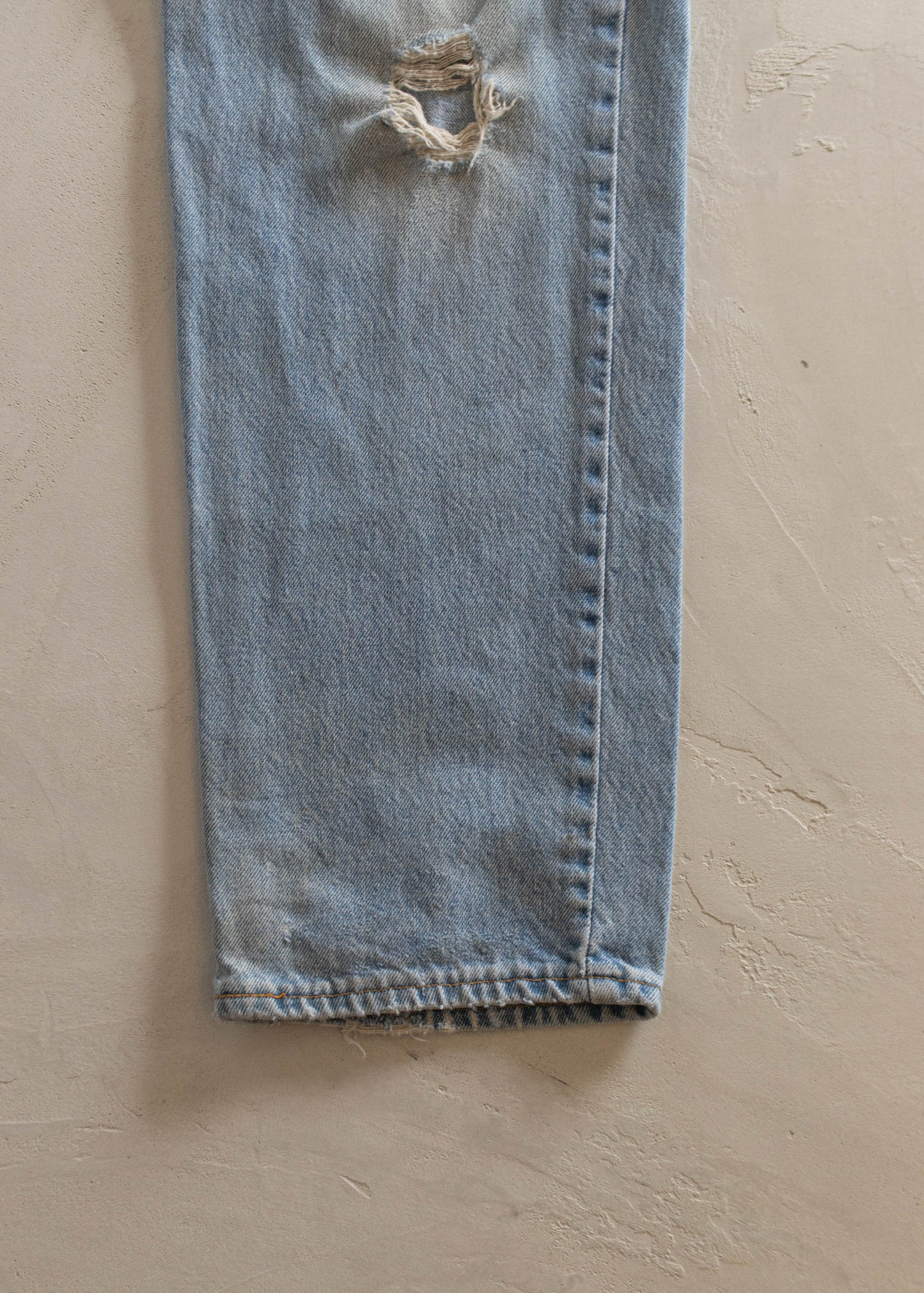 1980s Levi's 550 Lightwash Jeans Size Women's 29 Men's 32