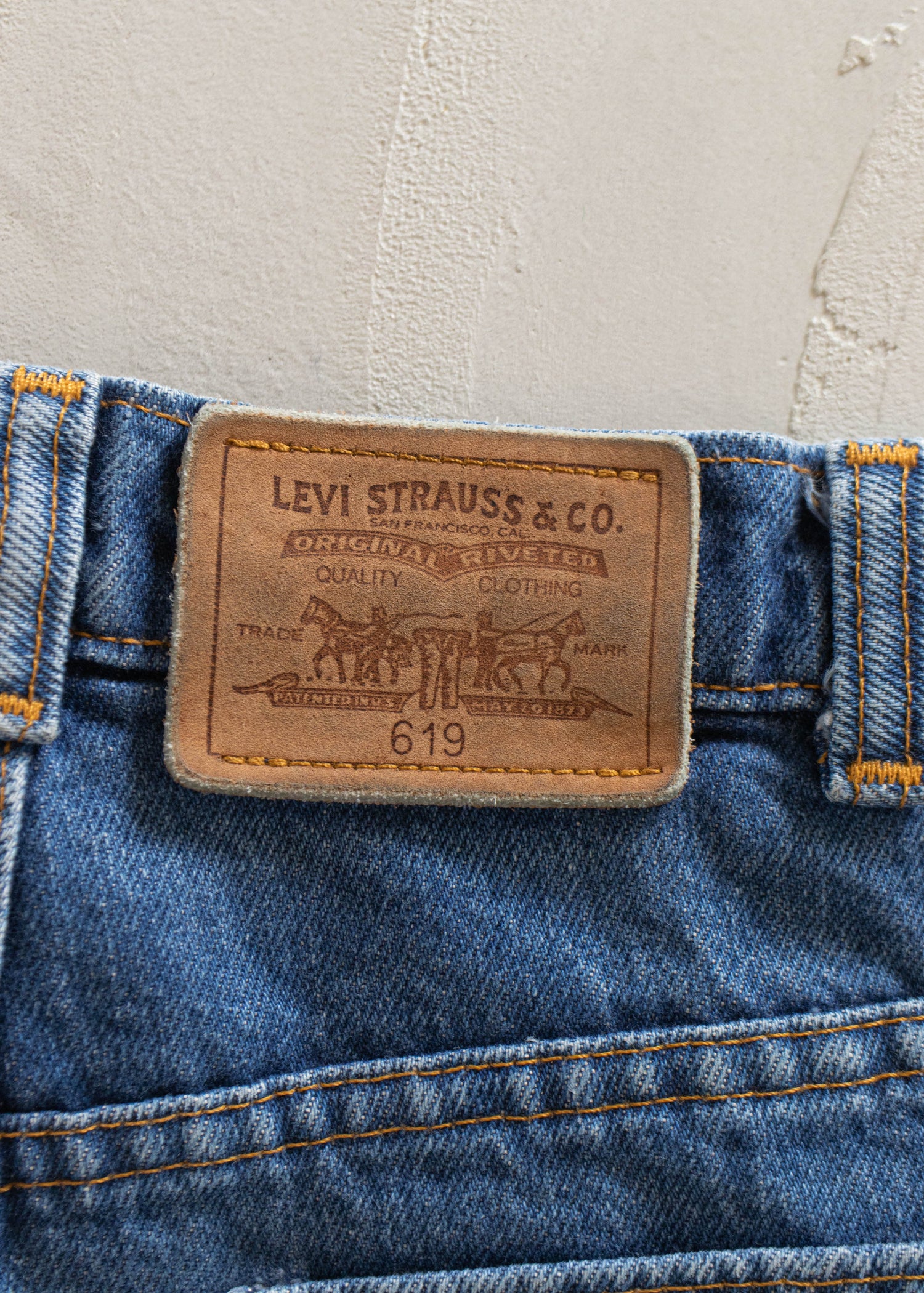 Vintage 1980s Levi's 619 Orange Tab Midwash Jeans Size Women's 31 Men' –  Palmo Goods