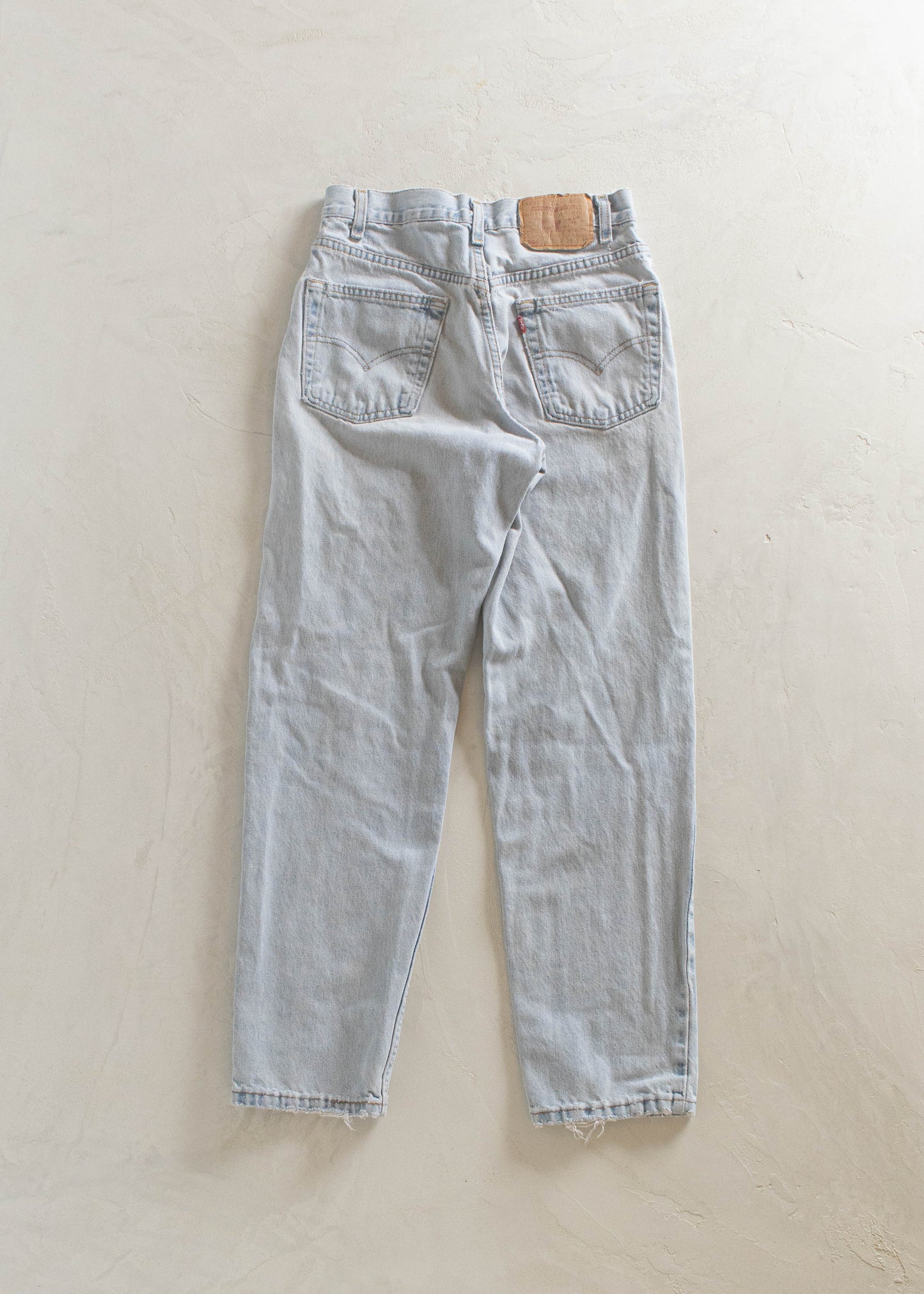 1980s Levi's 550 Lightwash Jeans Size Women's 25 Men's 28