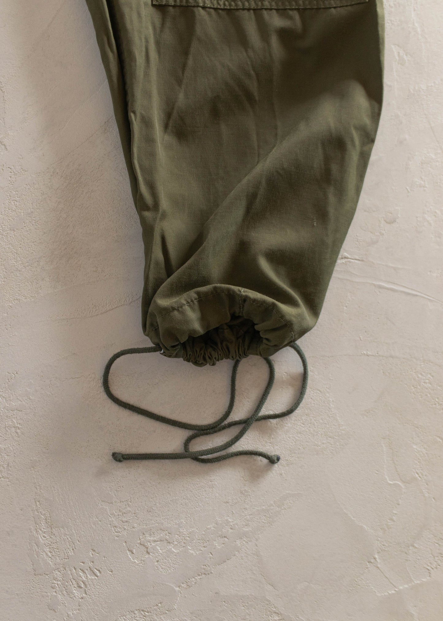 1970s Military Wind Cargo Pants Size L/XL